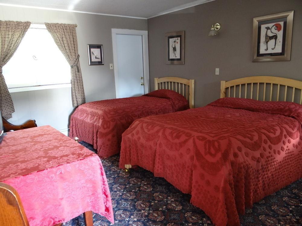 Blue Gentian Lodge At Magic Mountain Londonderry ภายนอก รูปภาพ