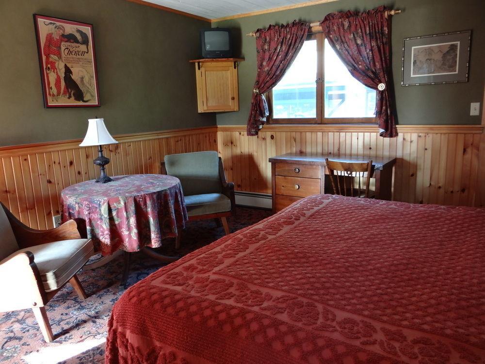 Blue Gentian Lodge At Magic Mountain Londonderry ภายนอก รูปภาพ