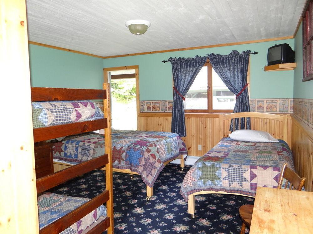 Blue Gentian Lodge At Magic Mountain Londonderry ภายนอก รูปภาพ