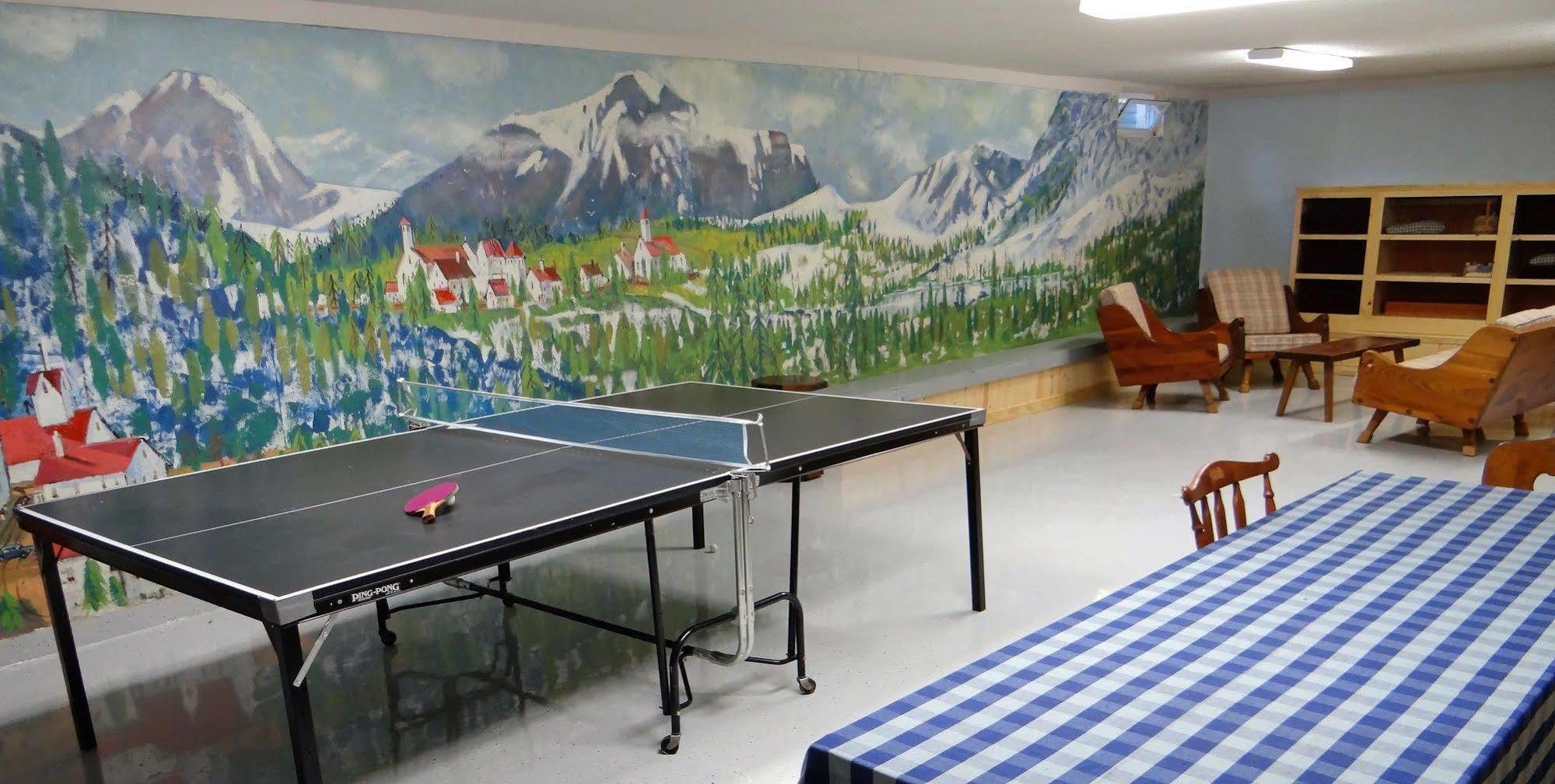 Blue Gentian Lodge At Magic Mountain Londonderry ภายนอก รูปภาพ